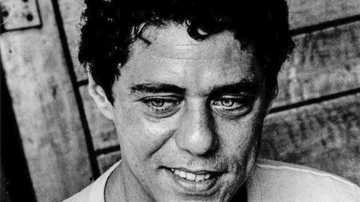 TV Brasil homenageia Chico Buarque exibição de documentário